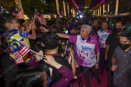 DATUK SERI ISMAIL SABRI YAAKOB