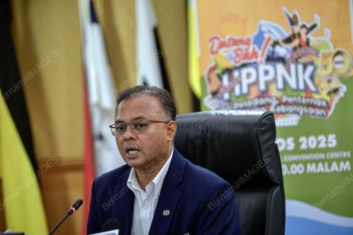 DATUK SERI ISHAM ISHAK