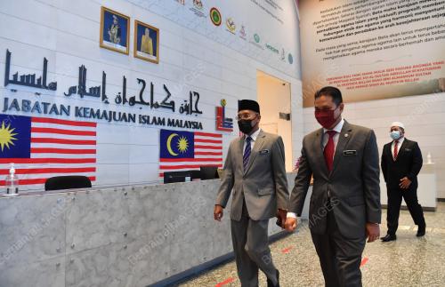 IDRIS AHMAD