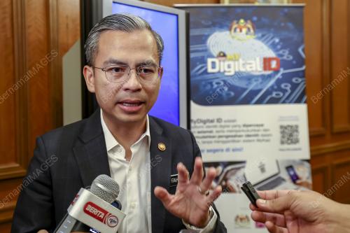 FAHMI FADZIL