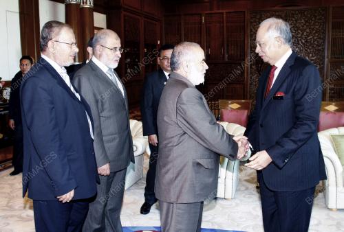DATUK SERI MOHD NAJIB TUN ABDUL RAZAK