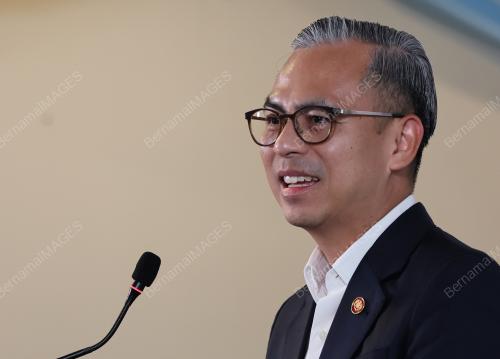 DATUK FAHMI FADZIL