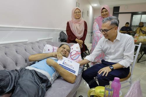 FAHMI FADZIL