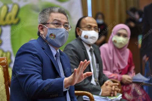 DATUK SERI DR ADHAM BABA
