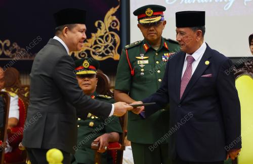 AL AMINUL KARIM SULTAN SALLEHUDDIN SULTAN BADLISHAH