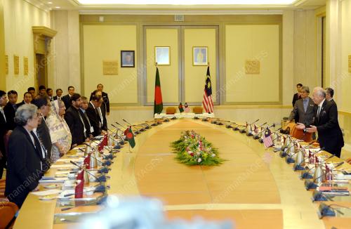 PTJ10_03122014_PM_HASINA