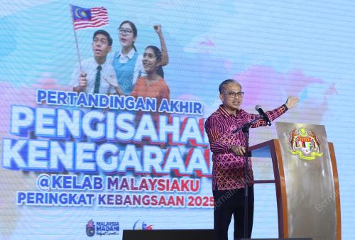 DATUK FAHMI FADZIL