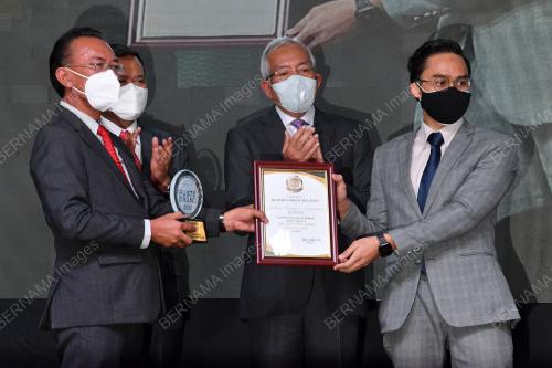 DATUK SERI MAHDZIR KHALID