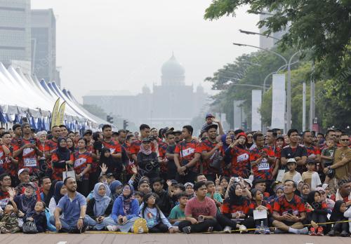 LARIAN HARI POLIS