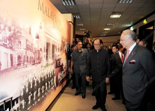 DATUK SERI MOHD NAJIB TUN ABDUL RAZAK