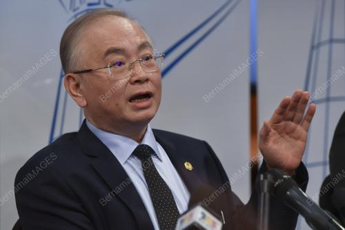 DATUK SERI IR DR WEE KA SIONG