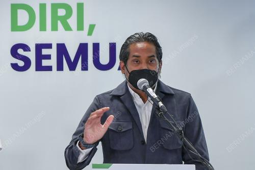 DATUK SERI DR ADHAM BABA & KHAIRY JAMALUDDIN
