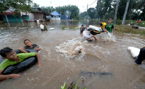 PTJ10_08112012_BANJIR
