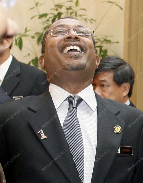 MOHD NAJIB TUN ABDUL RAZAK