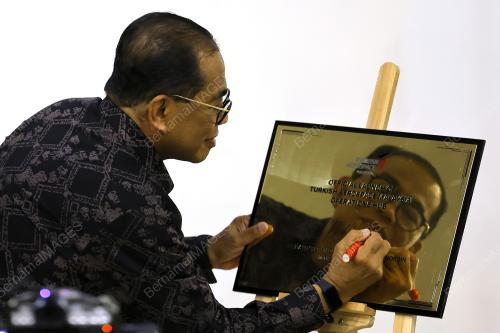 DATUK SERI MOHAMED KHALED NORDIN