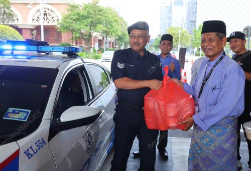 TAN SRI MAHMOOD ADAM