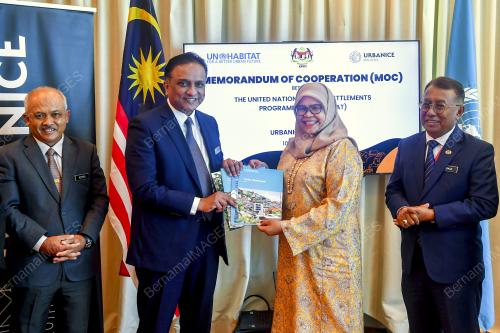 DATUK SERI REEZAL MERICAN NAINA MERICAN