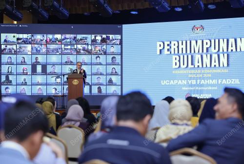 FAHMI FADZIL