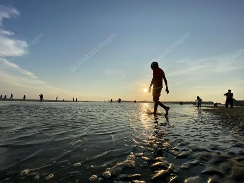 PANTAI BAGAN LALANG
