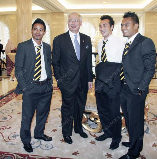 PTJ10_12012011_HARIMAU