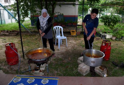 PERSIAPAN JUADAH HARI RAYA