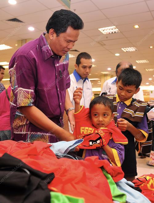 PTJ10_12082012_BAJU_RAYA