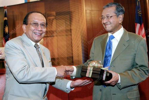 TUN DR MAHATHIR MOHAMAD