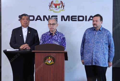DATUK FAHMI FADZIL