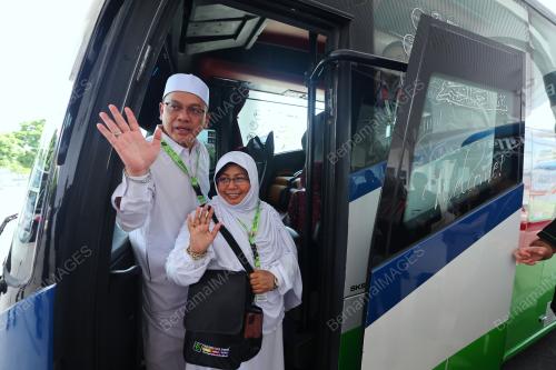 DATUK DR MOHD NA'IM MOKHTAR