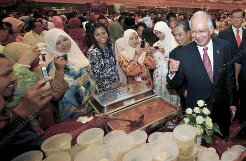 MOHD NAJIB TUN ABDUL RAZAK