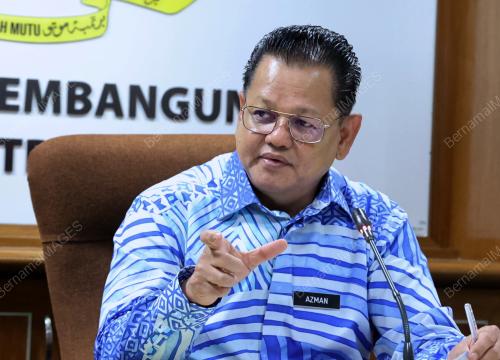 DATUK AZMAN MAHMOOD