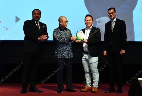 DATUK SERI DR RONALD KIANDEE