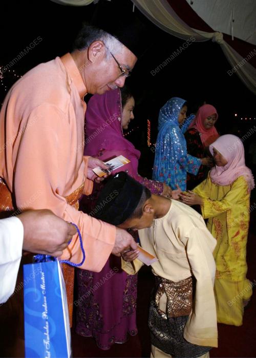 MOHD NAJIB TUN ABDUL RAZAK