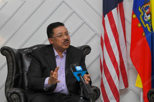 TAN SRI MOHD ZUKI ALI 