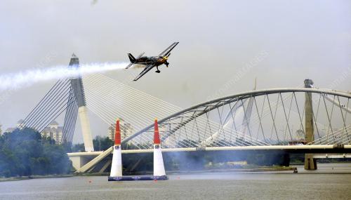 PTJ10_17052014_AIR_RACE