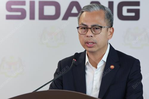 DATUK FAHMI FADZIL