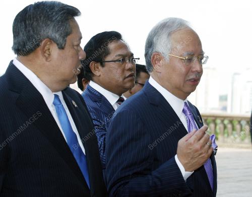 MOHD NAJIB TUN ABDUL RAZAK