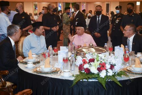 DATUK SERI ISMAIL SABRI YAAKOB