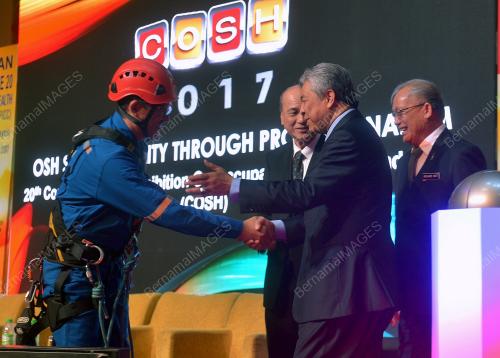 PTJ10_18092017_COSH2017