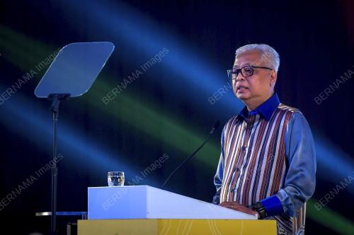 DATUK SERI ISMAIL SABRI YAAKOB