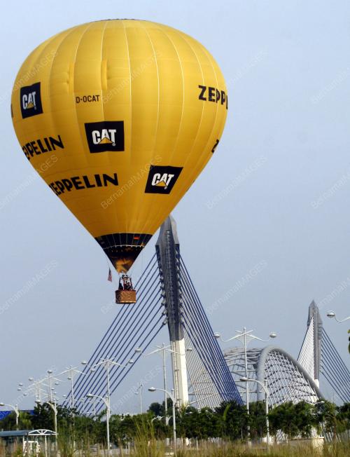 PERTUNJUKAN BELON UDARA PANAS