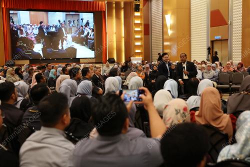 DATUK SERI DR ZAMBRY ABDUL KADIR