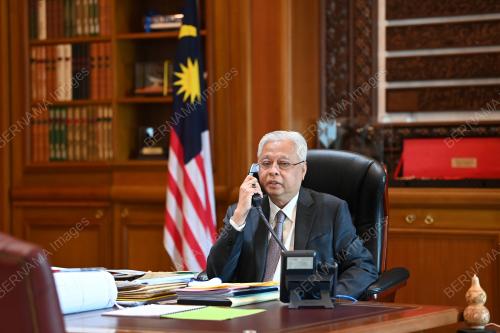 DATUK SERI ISMAIL SABRI YAAKOB