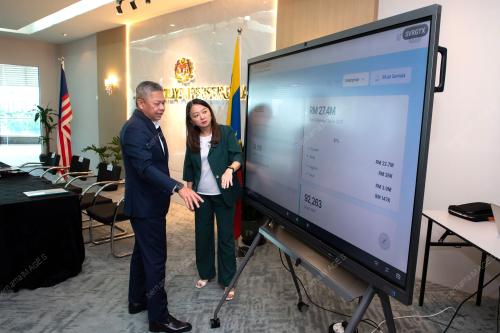 HANNAH YEOH