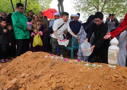 TRAGEDI NAHAS PESAWAT ELMINA