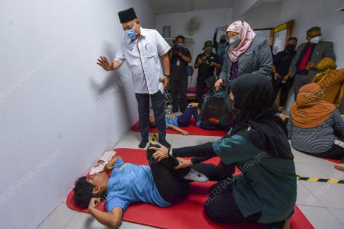 DATUK SERI SHAHIDAN KASSIM