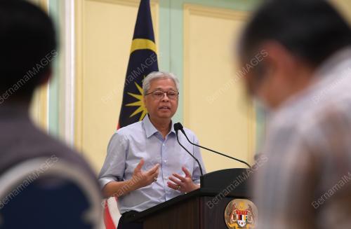 DATUK SERI ISMAIL SABRI YAAKOB