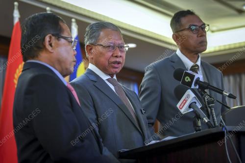 DATUK SERI MUSTAPA MOHAMED