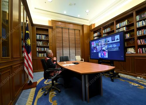 DATUK SERI ISMAIL SABRI YAAKOB