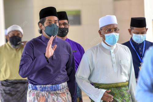 KHAIRY JAMALUDDIN